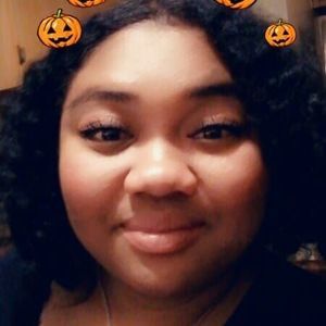 Meet your Posher, Nikki